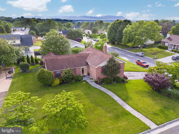 3 Garden Ct, Front Royal, VA 22630