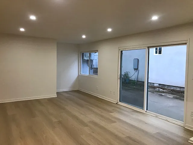 13408 Glenoaks Blvd — Photo 21