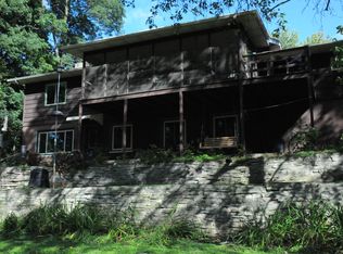 724 Berlin St, Waupaca, WI 54981