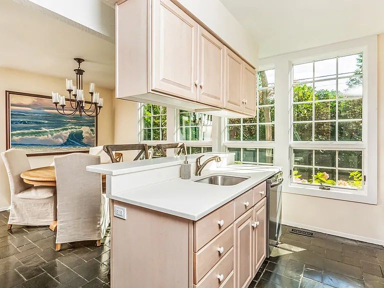 39 Roxbury Ln — Photo 15