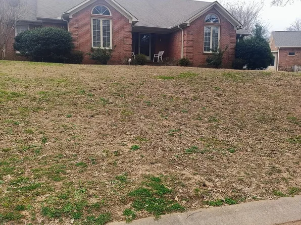 12 Brookstone Pl, Jackson, TN 38305