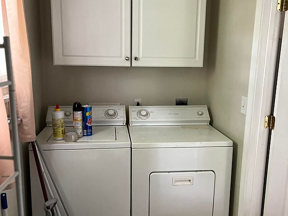 3rd image of 2403 Myrtle Street