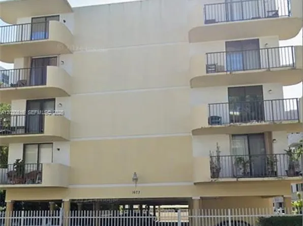 1673 Bay Rd APT 306, Miami Beach, FL 33139