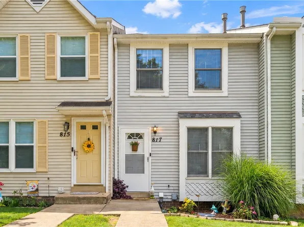 817 Elm Ct, Oakdale, PA 15071