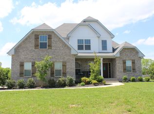1042 Double Tree Ln, Gallatin, TN 37066