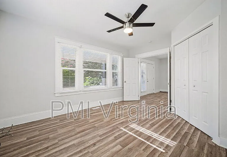 864 W 36th St — Photo 9