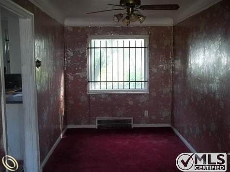 261-632916 Dining Room.JPG