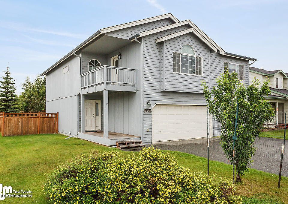1st image of 2243 Stockdale Cir