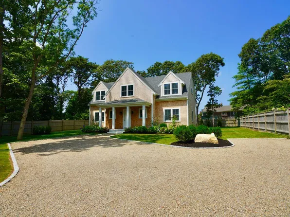 5 Ogden Ln, Edgartown, MA 02539
