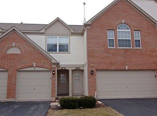 2927 Stonewater Dr, Naperville, IL 60564