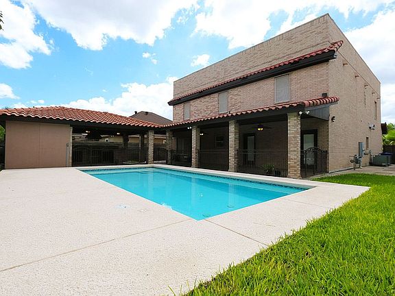 3rd image of 6609 Grande Bay Dr