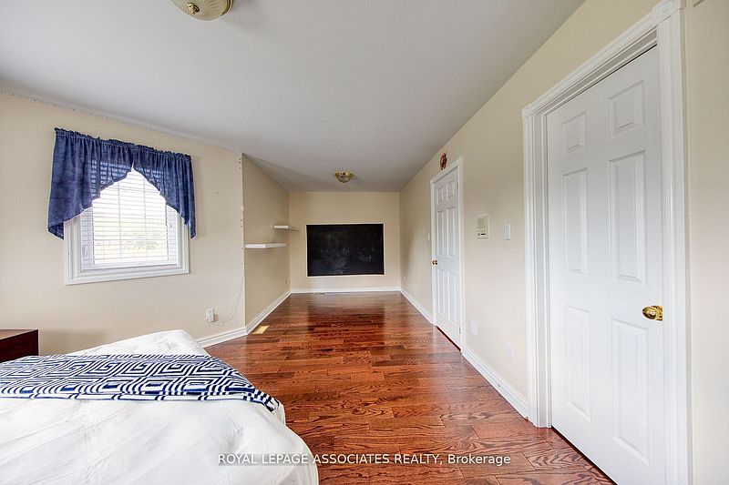 Ajax House for rent - 4 Bedrooms — photo 15