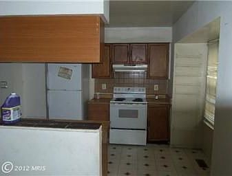 2nd image of 1626 Tulip Ave