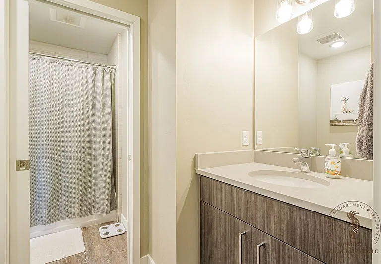859 Struthers Ave #1 — Photo 9