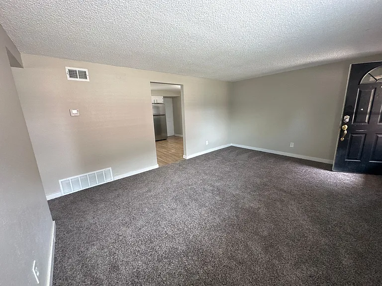2561 Jellison St #2561 — Photo 6