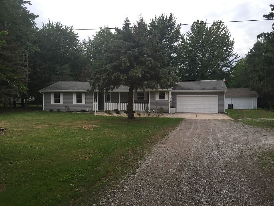 Beautiful wooded lot 