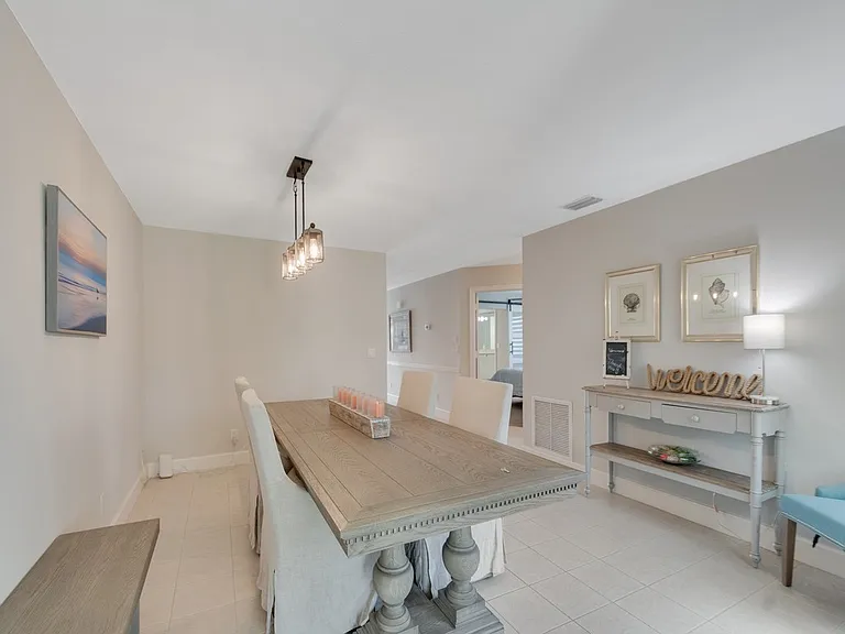 1914 Robalo Dr — Photo 4