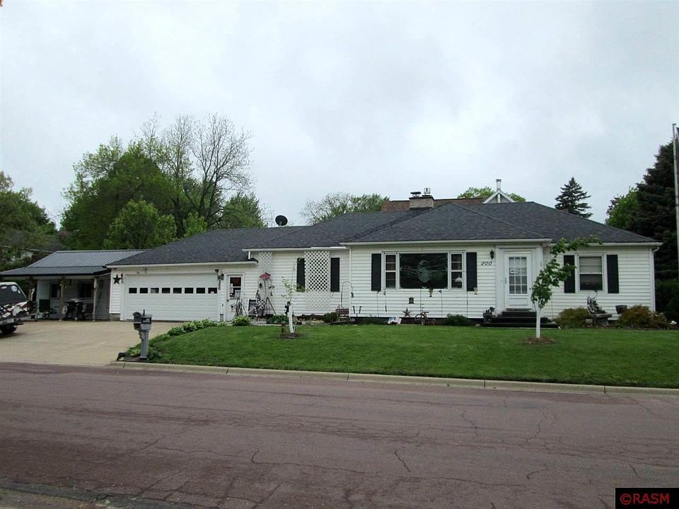 1st image of 200 10th St S
