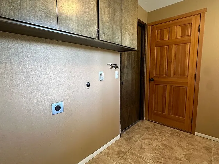 21700 Stud Ct — Photo 37