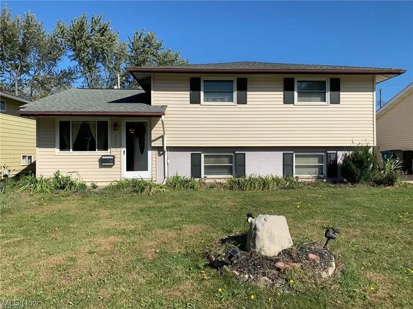 4331 Holl Ave, Sheffield Lake, OH 44054