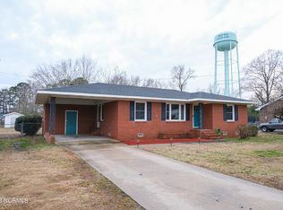 833 Tyree Rd, Kinston, NC 28504