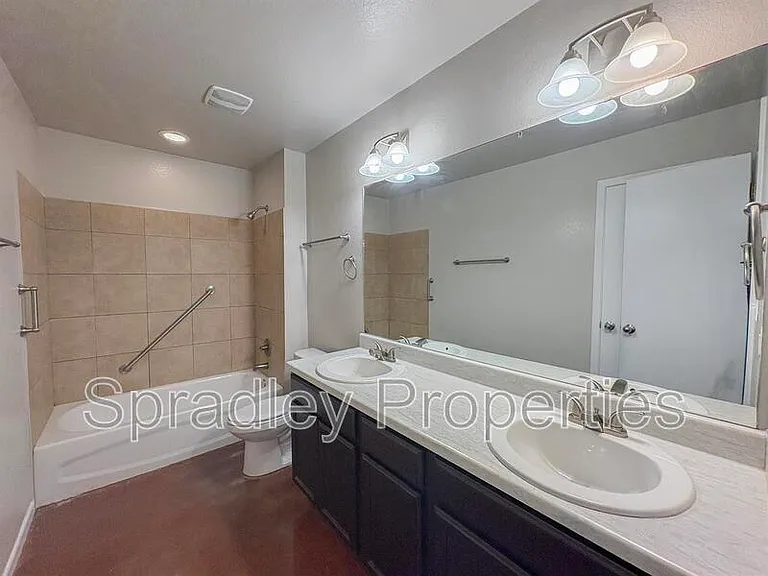 255 E 5th Ave #111 — Photo 7