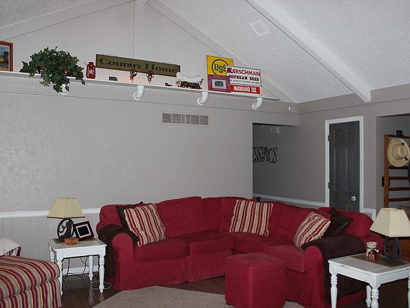 3rd image of 804 SE 15th St