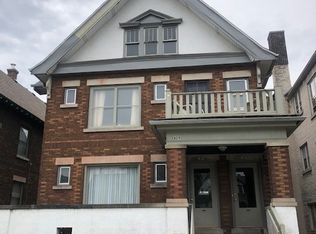 1809 E Kenwood Blvd, Milwaukee, WI 53211
