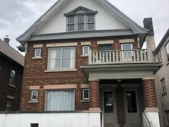 1809 E Kenwood Blvd, Milwaukee, WI 53211