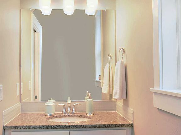 3rd image of 2049 N Wilmington Ct