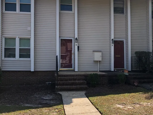 599 Winding Creek Rd, Fayetteville, NC