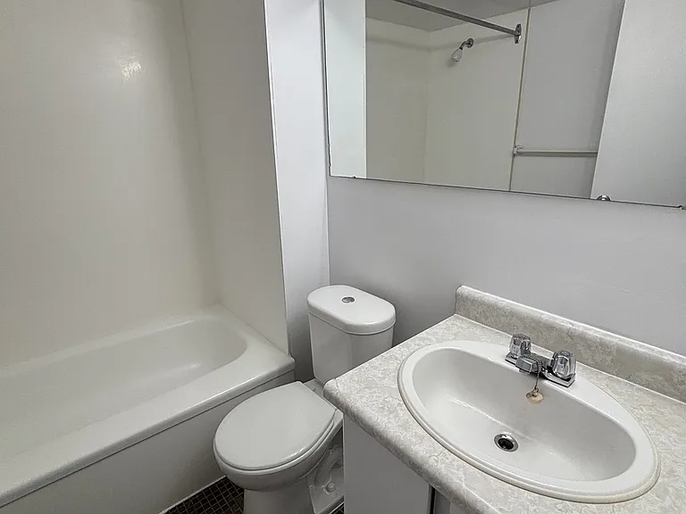 70 McEwen Ave #504 — Photo 9