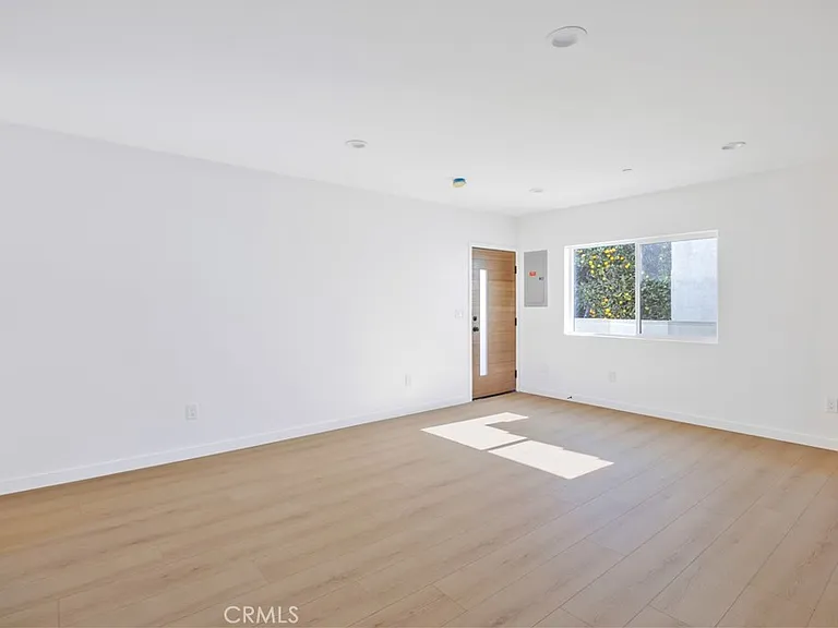 10905 Dalerose #C — Photo 6