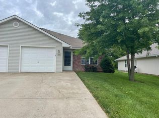 504 NW Woodbury Dr, Grain Valley, MO 64029