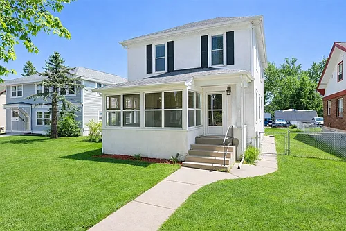 346 Cleveland Ave N Photo 1