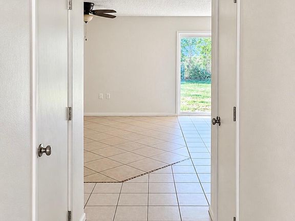 3rd image of 406 Christy Ct