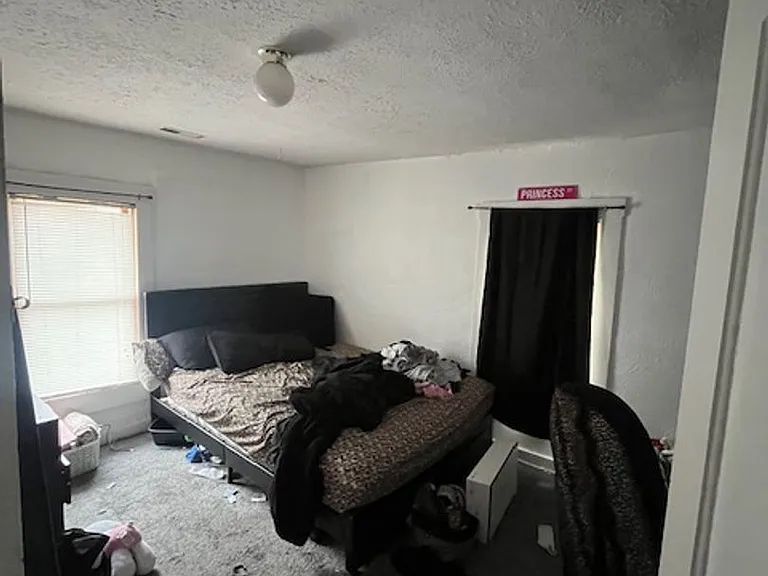 202 E Dodds St — Photo 12
