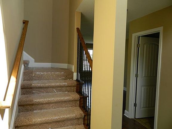 2nd image of 423 Fox Xing Lot 423