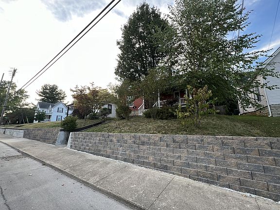 3rd image of 1435 Cypress St