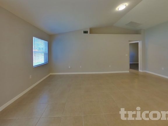 3rd image of 4739 Acorn Dr