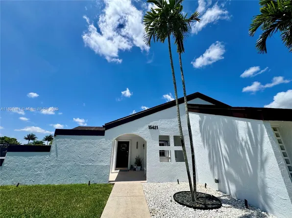 15421 SW 158th St, Miami, FL 33187