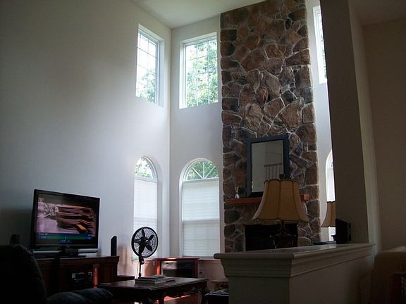 3rd image of 2606 Coronado Dr