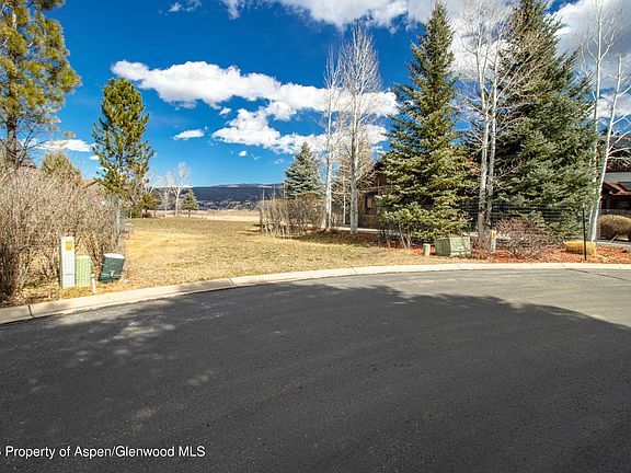 3rd image of 28 Spring Loop