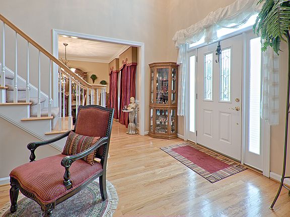 2nd image of 12421 Sylvan Oak Way