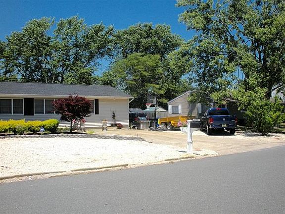 2nd image of 1100 Fairview Dr