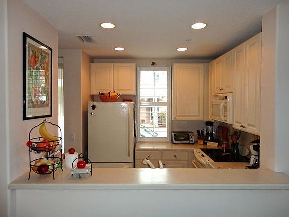 4th image of 3682 NE Renar Ave