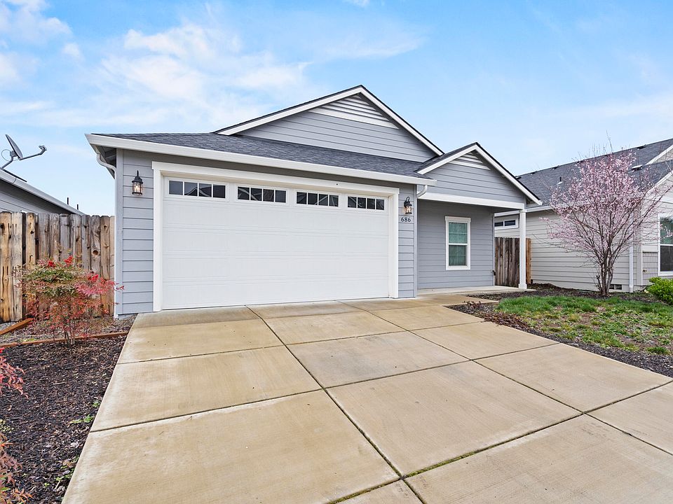 1st image of 686 Kaitlin Ln