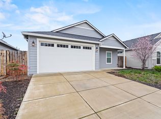 686 Kaitlin Ln, Medford, OR 97501