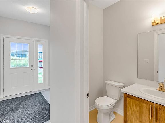 4th image of 16 Bromley Dr