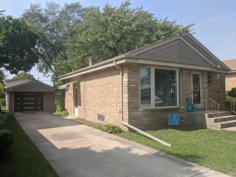 9120 Newcastle Ave — Photo 1
